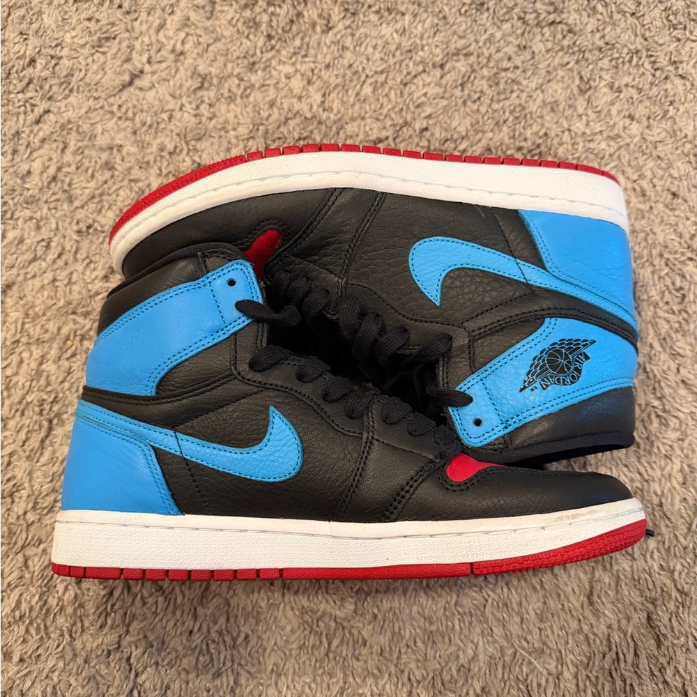 Nike Air Jordan 1 Retro UNC to Chicago